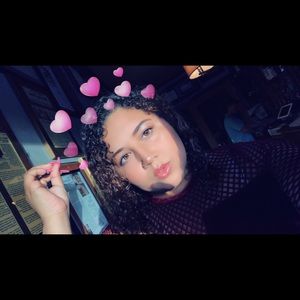 Meet your Posher, Alyssa